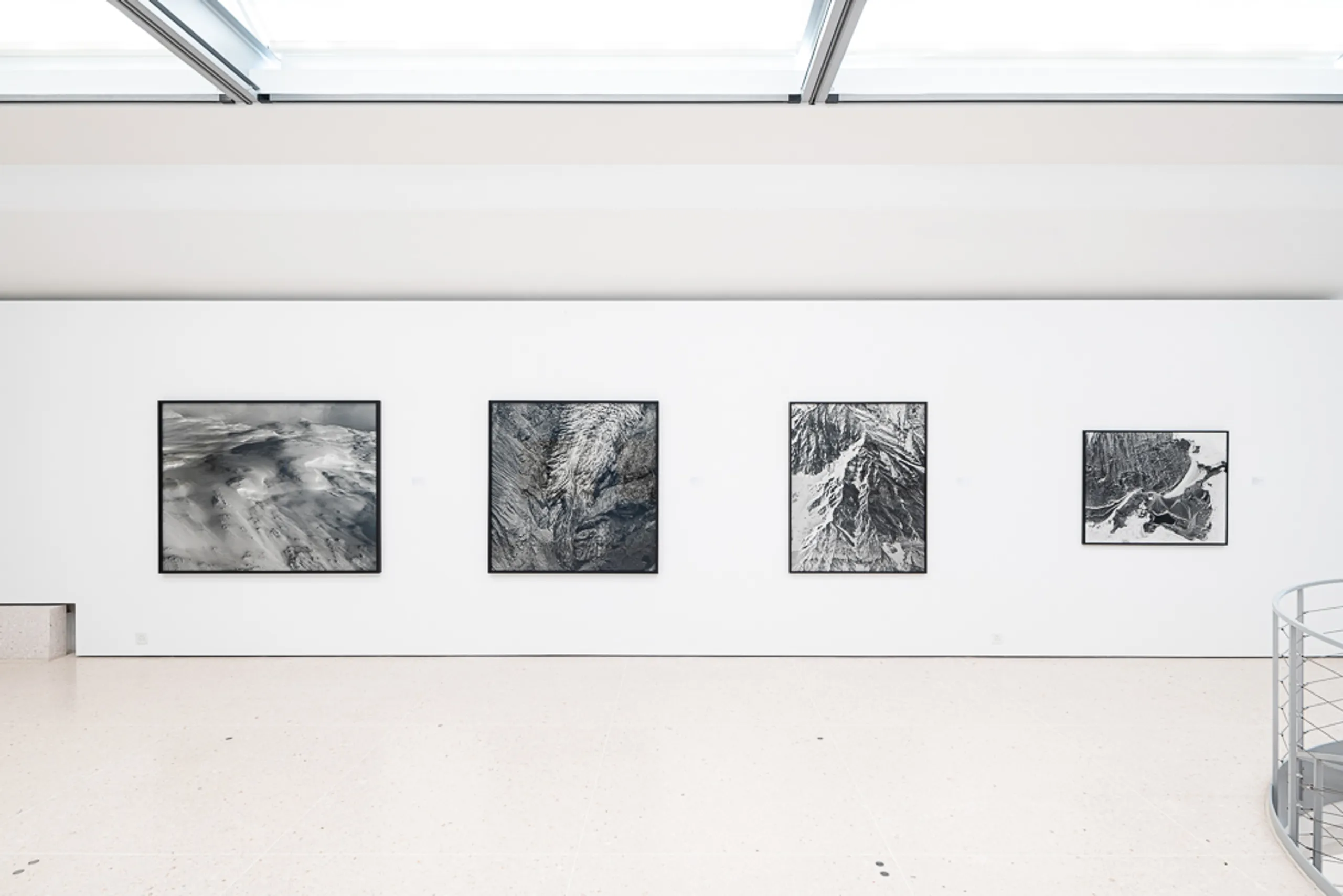 Exhibition views «Guido Baselgia – The materiality of light and the colours of the air», 2023 © Jorit Aust